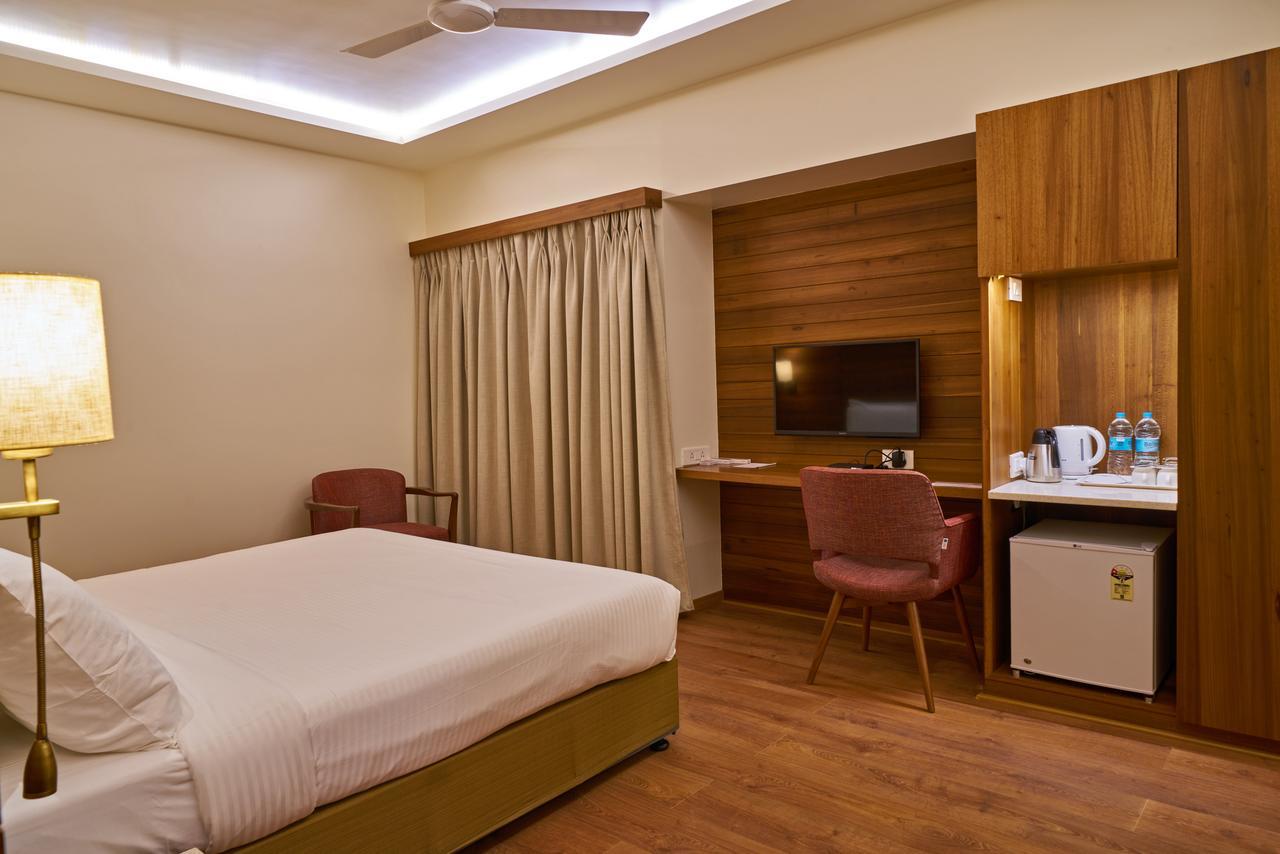 Hotel Atharv Top Rated Business Hotel In Kolhapur Eksteriør billede