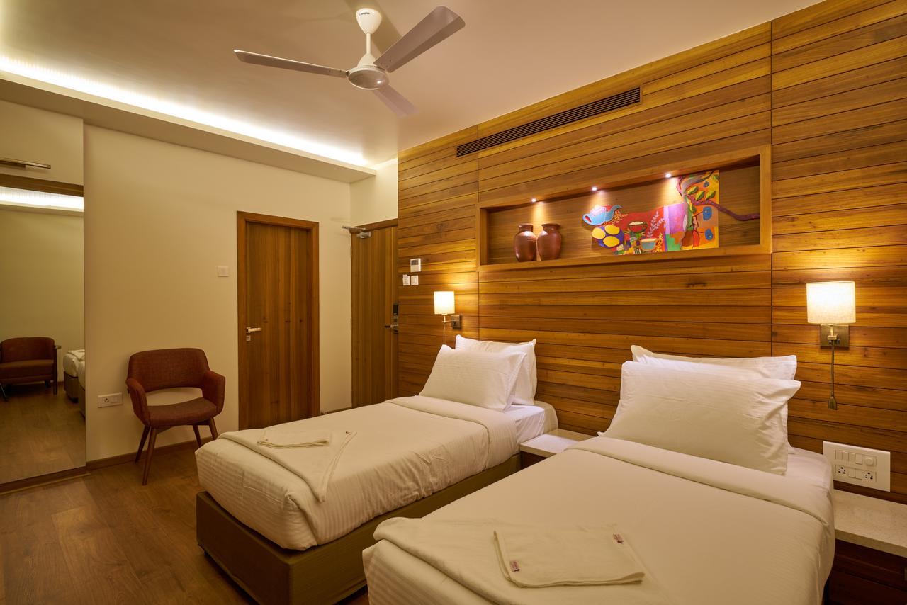 Hotel Atharv Top Rated Business Hotel In Kolhapur Eksteriør billede