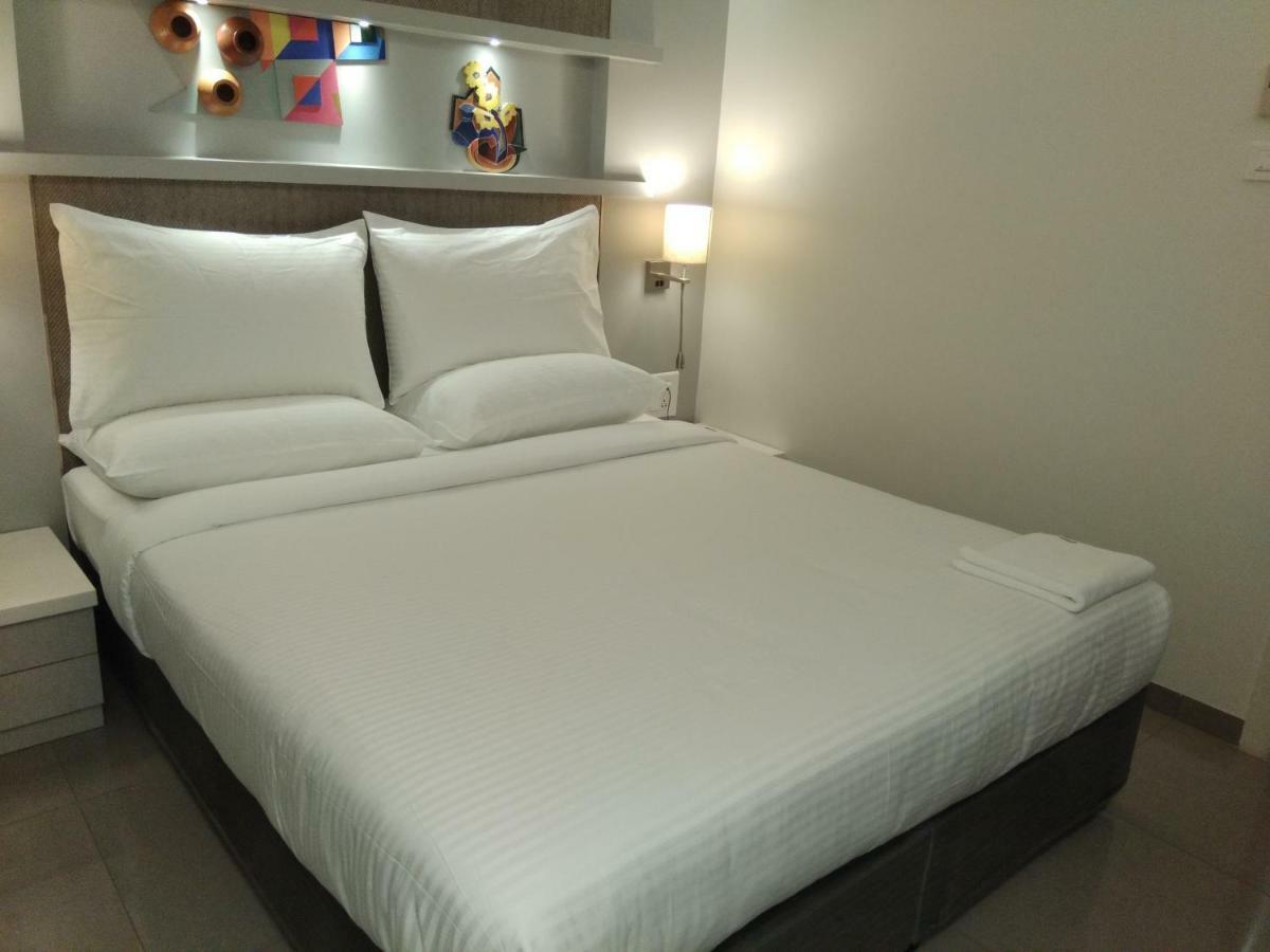 Hotel Atharv Top Rated Business Hotel In Kolhapur Eksteriør billede